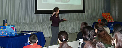 2007年2月 / 名古屋 / ロングマン出版のテキストを使っての教授法の講演